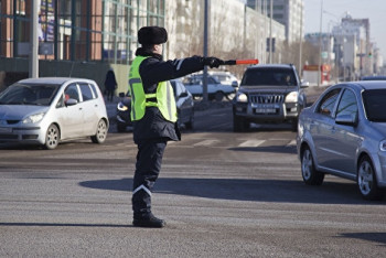 Фотография к новости: Регулировщика движения сбили в Астане