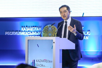 Фотография к новости: Казахстан намерен зарабатывать на транзитных перевозках 5 млрд долларов к 2020 году 