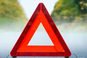 Пассажирский автобус опрокинулся в Алматинской области: есть жертвы