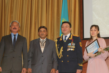 Фотография к новости: Квартиру подарили полицейскому за подвиг в Костанайской области