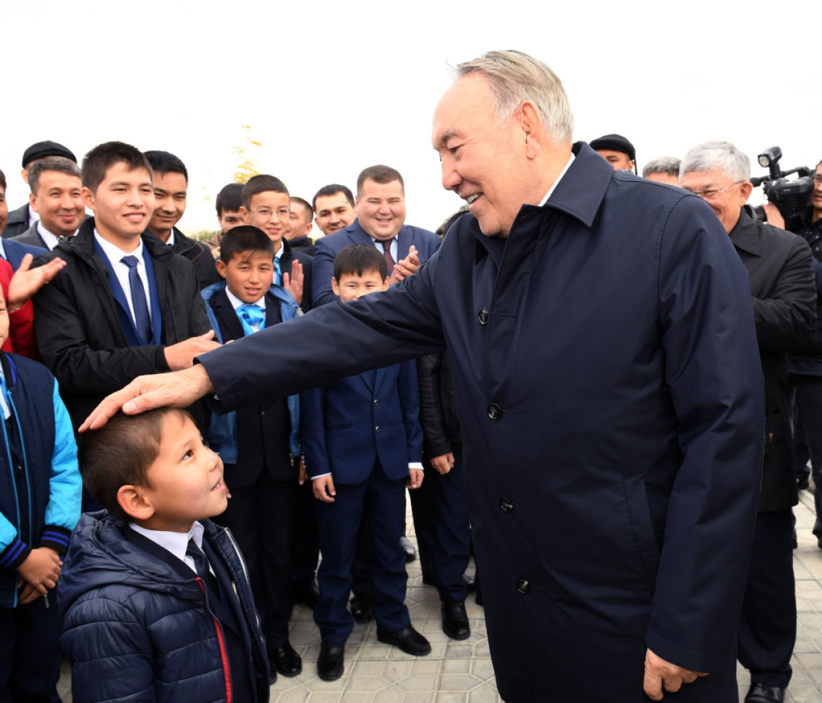 Мальчик из Аральска рассказал, как Назарбаев пригласил его в Астану