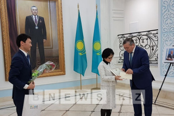 Фотография к новости: Российским экспертам вручили благодарности в честь Дня Первого Президента