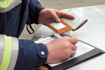  Штраф за нарушение ПДД можно оплатить на месте в Уральске