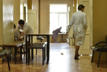 Невнимательный главбух больницы в Костанайской области позволила украсть 19 млн тенге