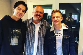 Фотография к новости: Димаш Кудайбергенов побывал у работавшего с Майклом Джексоном композитора