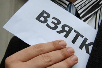 Фотография к новости: За взятки на дорогах осуждены восемь сотрудников Комитета транспорта с начала года