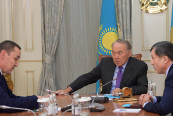 Фотография к новости: Назарбаев принял нового главу Федерации профсоюзов