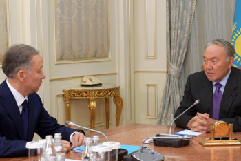 Фотография к новости: Нигматулин рассказал Президенту о принятых законопроектах