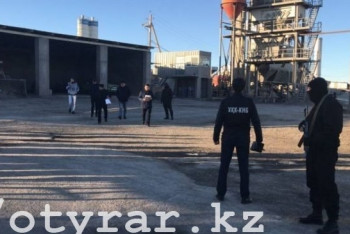 Фотография к новости: Спецоперация в ЮКО: задержаны 10 подозреваемых в хищении нефти