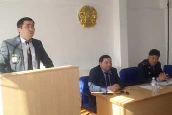 Фотография к новости: Избегать провокаций рекомендуют алматинским полицейским 