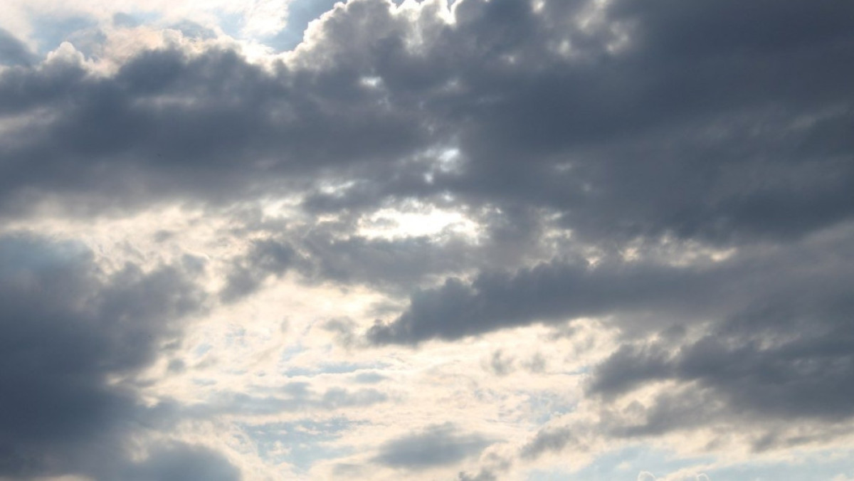 Погода без осадков сохранится на большей части территории Казахстана в среду 