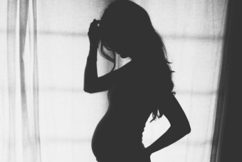 Фотография к новости: Разыскиваемую за квартирные махинации павлодарку задержали в роддоме Алматы