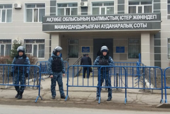 Фотография к новости: Кража нефти в Актобе: лидер ОПГ «Четыре брата» выступил в суде