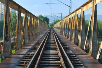 Фотография к новости: В Мангистауской области мужчина похитил 12-тонный мост у КТЖ