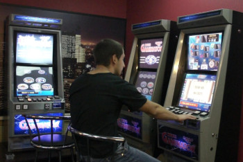 Установка незаконных игровых автоматов в Карагандинской области возмутила Ерлана Кошанова