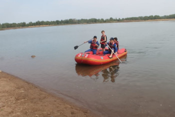 Фотография к новости: На искусственном водоеме в Уральске спасены двое детей