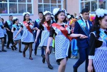 Фотография к новости: Школьники Нур-Султана начали отказываться от проведения пышных выпускных