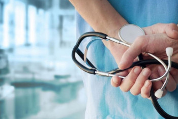 Фотография к новости: У казахстанских медработников проверят сертификаты специалиста 