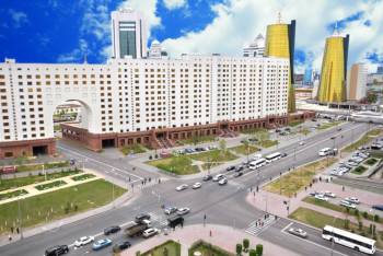 Во взятке в 500 тысяч тенге подозревают руководителя департамента Миннацэкономики 