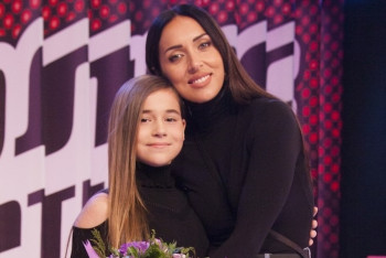 Фотография к новости: Победу дочери Алсу на шоу "Голос. Дети" прокомментировала представитель певицы 