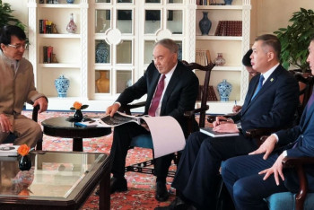 Фотография к новости: Елбасы встретился с Джеки Чаном