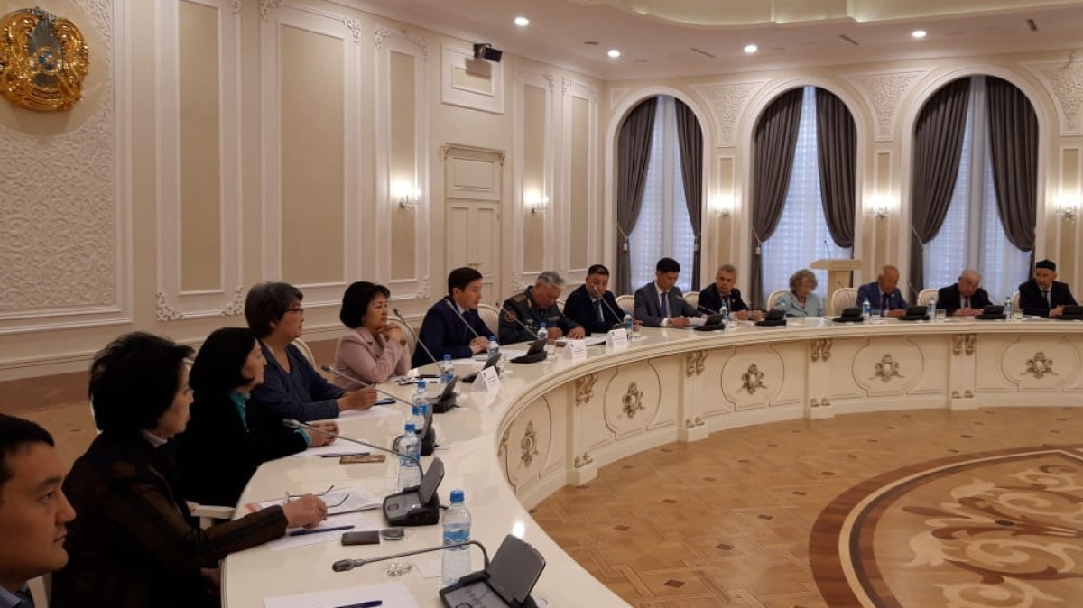 Акцию "Біздің Елбасы" продолжают гвардейцы в Актау