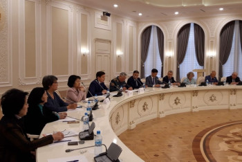 Фотография к новости: Акцию "Біздің Елбасы" продолжают гвардейцы в Актау