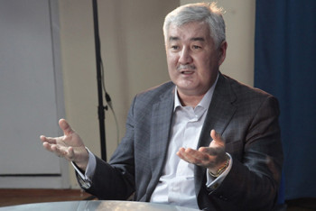 Фотография к новости: Амиржан Косанов подал документы в ЦИК