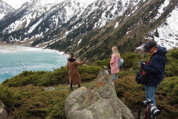 Фотография к новости: Канал «Моя планета» снимает телепередачи о путешествиях в Нур-Султане и Алматы