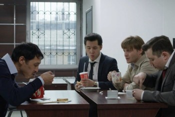 Фотография к новости: Гран-при Московского кинофестиваля получил казахстанский режиссер Фархат Шарипов