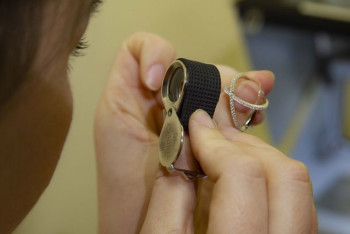 Фотография к новости: Первый в ЕЭС хаб для оформления ювелирных изделий открылся в аэропорту Алматы