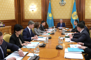 Фотография к новости: Токаев провел совещание по итогам деятельности Нацбанка в 2018 году