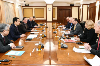 Фотография к новости: Мамин встретился с главами дипмиссий США, Великобритании, Канады и ЕС