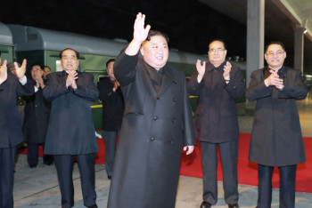 Фотография к новости: Лидер Северной Кореи Ким Чен Ын прибыл в Россию на собственном бронепоезде