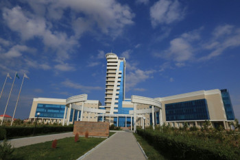 В Актау казахстанские выпускники поборолись за 100 грантов на обучение