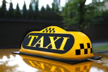 Фотография к новости: В Алматы задержаны таксисты, "усыплявшие" пассажиров сигаретами 