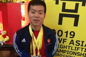 Фотография к новости: Тяжелоатлет Арли Чонтей завоевал бронзовую медаль на Чемпионате Азии 