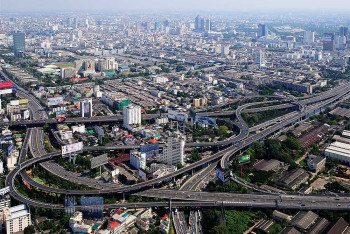 Фотография к новости: Байбек рассказал в Твиттере об экономических рекордах Алматы 