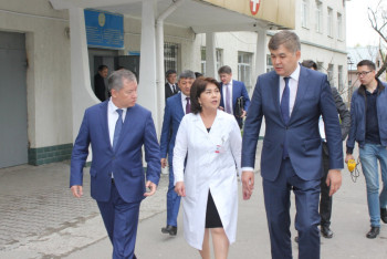 Фотография к новости: Биртанов ознакомился с работой медучреждений Алматинской области