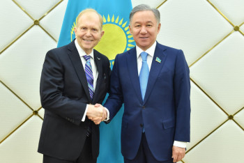 Фотография к новости: Нигматулин принял посла США в Казахстане 