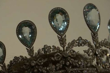 Фотография к новости: Диадему Фаберже выставят на торги 