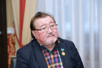 На кону дальнейшее развитие страны – глава Союза писателей РК о выборах Президента 