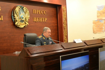 Фотография к новости: Более тысячи человек устраняют последствия паводков в Казахстане