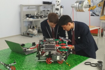 Фотография к новости: Комбайн для работ на Марсе изобрели школьники в Петропавловске