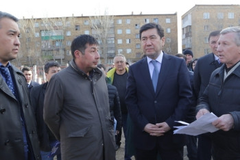 Ерлан Кошанов объявил выговор акиму Караганды за грязные окраины