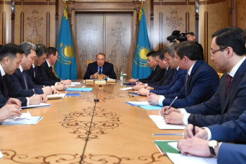 Фотография к новости: Назарбаев провел совещание в Канцелярии Первого Президента РК