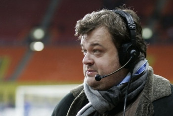 Фотография к новости:  В Москве напали на футбольного комментатора Василия Уткина