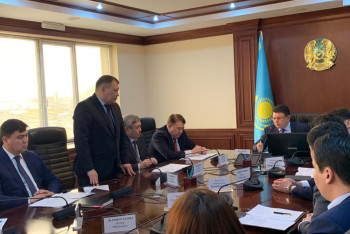 Фотография к новости: Бозумбаев представил нового председателя комитета атомного и энергетического надзора 