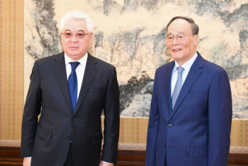 Фотография к новости: Заместитель Председателя КНР отметил особую роль Нурсултана Назарбаева