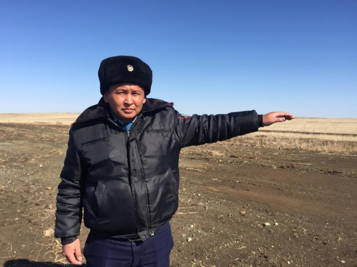 Казахстанский офицер полиции спас заблудившуюся россиянку